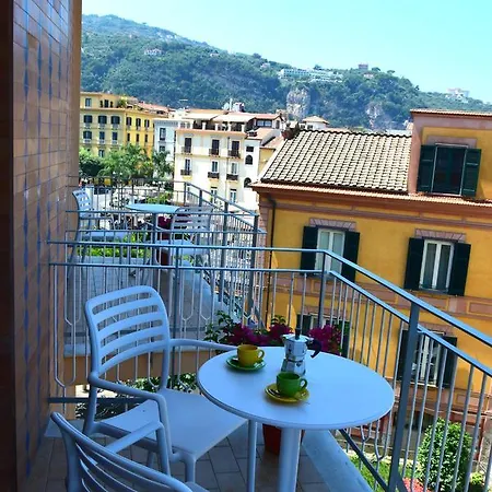 And Sea View Flats * Sorrento