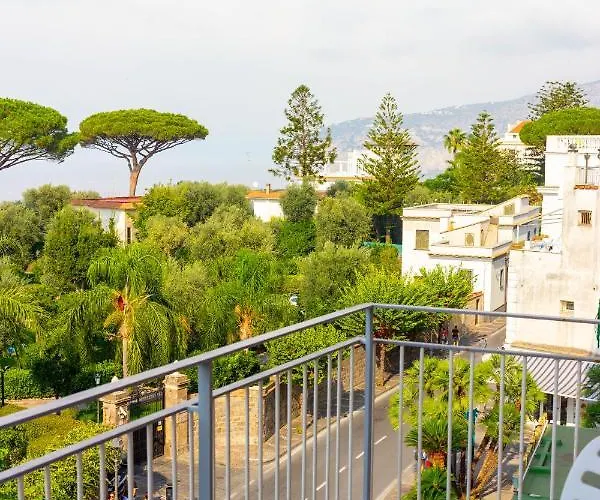 And Sea View Flats 아파트 *