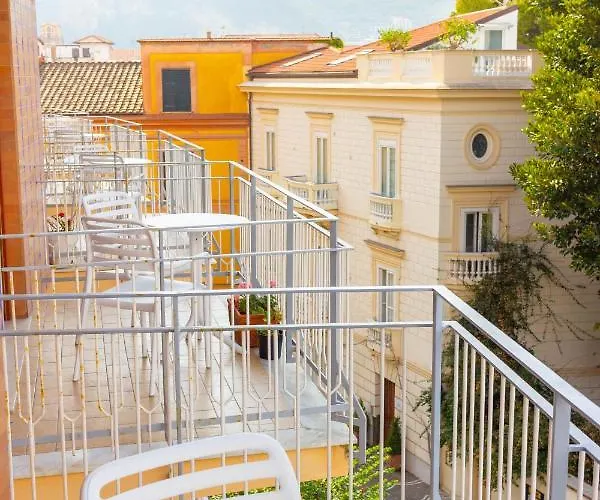 And Sea View Flats 소렌토