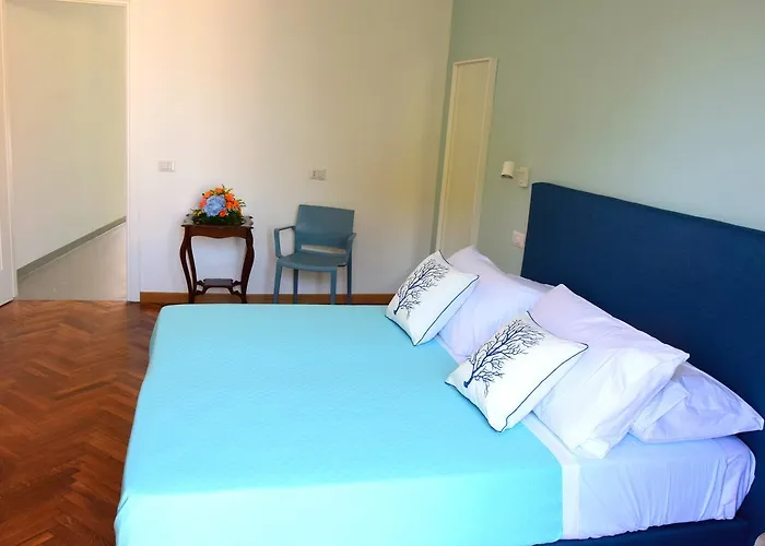 And Sea View Flats 아파트 소렌토