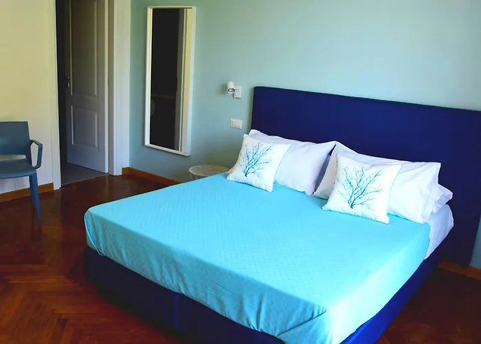 And Sea View Flats 아파트 *