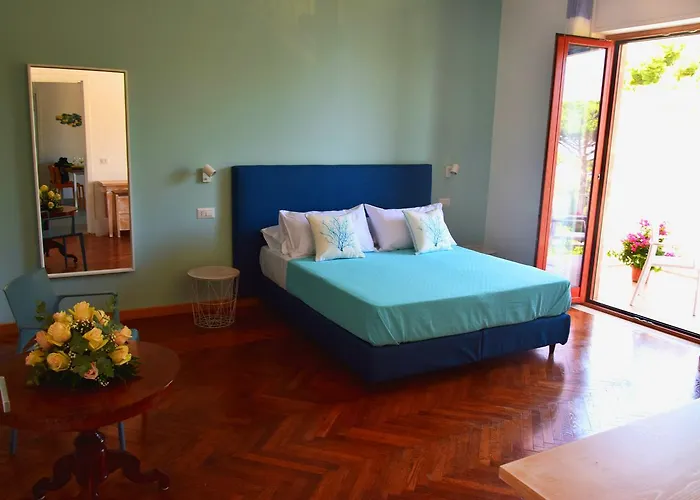 아파트 And Sea View Flats *